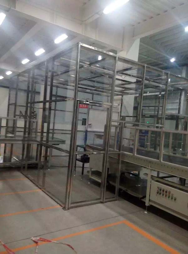 我（wǒ）司為湖（hú）北小糸車燈有限公司車間潔淨棚安裝項目順利完工
